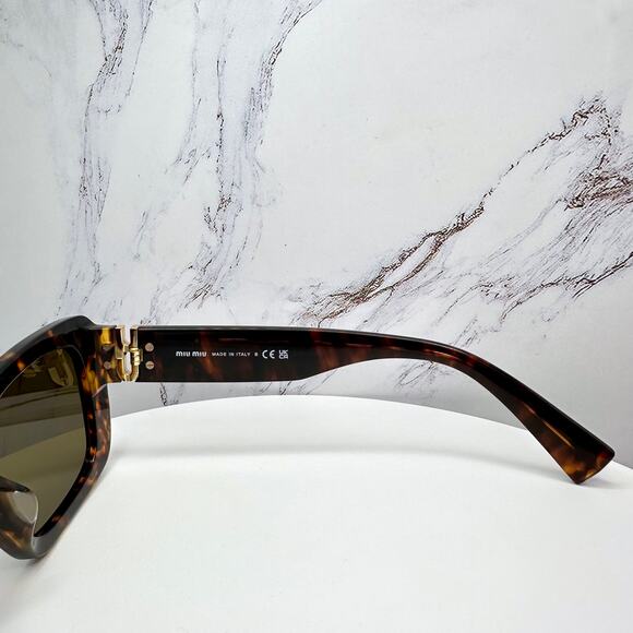 New MIU MIU Sunglasses - Picture 9 of 16